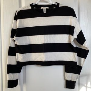 Women’s Forever 21 B&W Striped Shirt